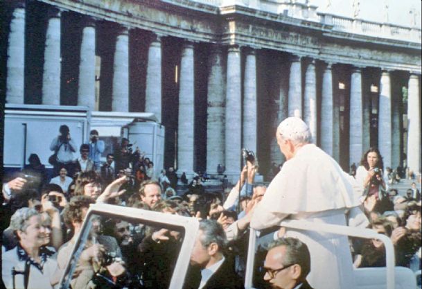 Gun used against Pope to be exhibited - The Dispatch