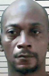 Carlton Travis